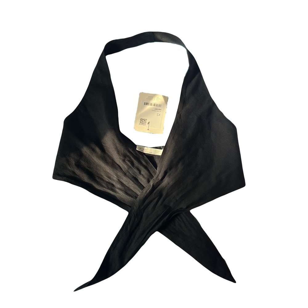 oak and fort linen blend front tie halter top in black